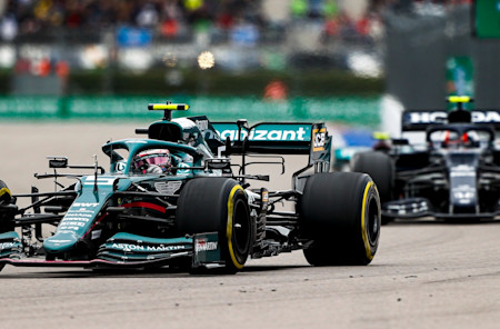 Sebastian battles in a DRS train during the early laps of the Russian Grand Prix