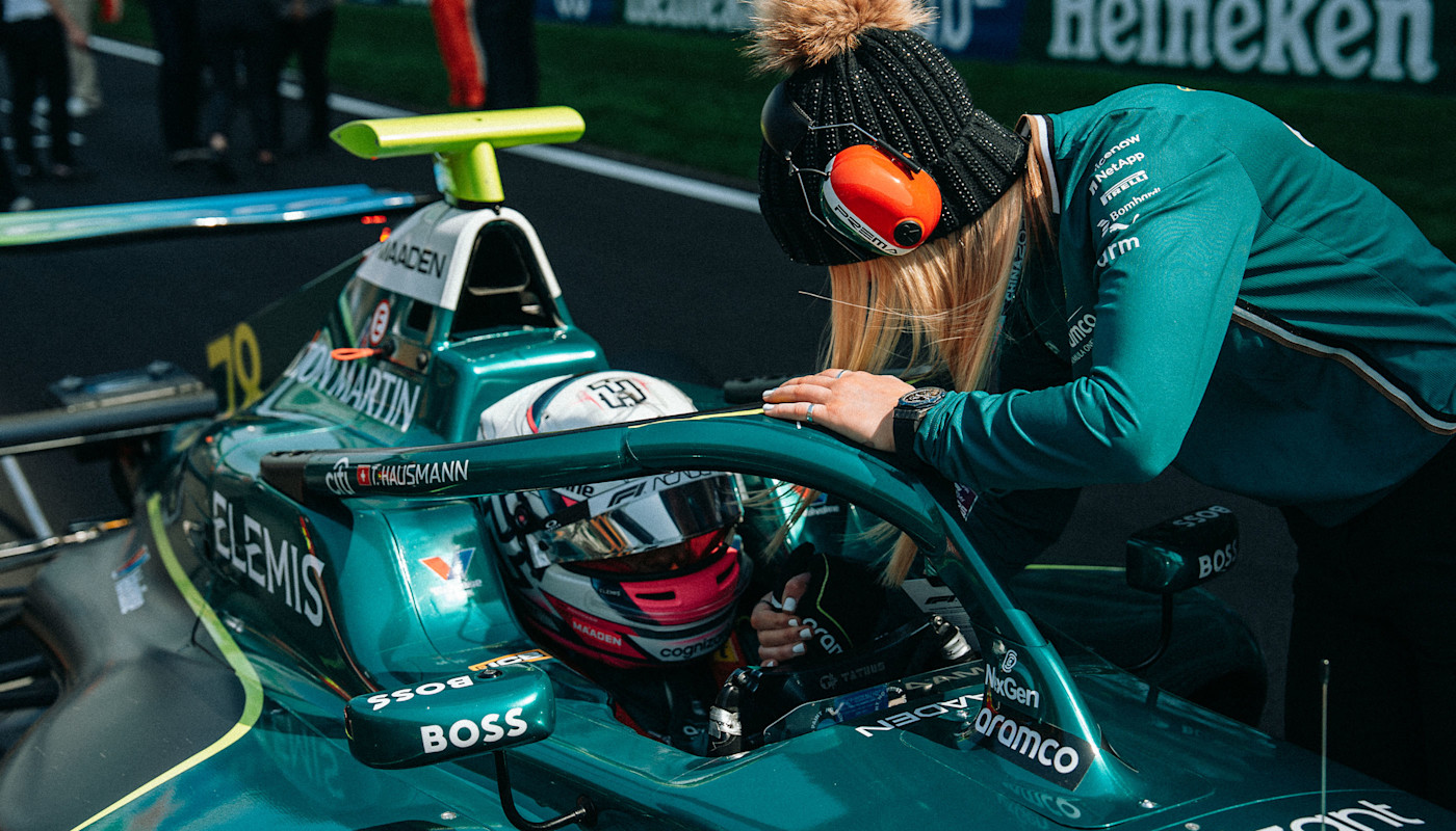 UYG Tina Jess fixed image 1