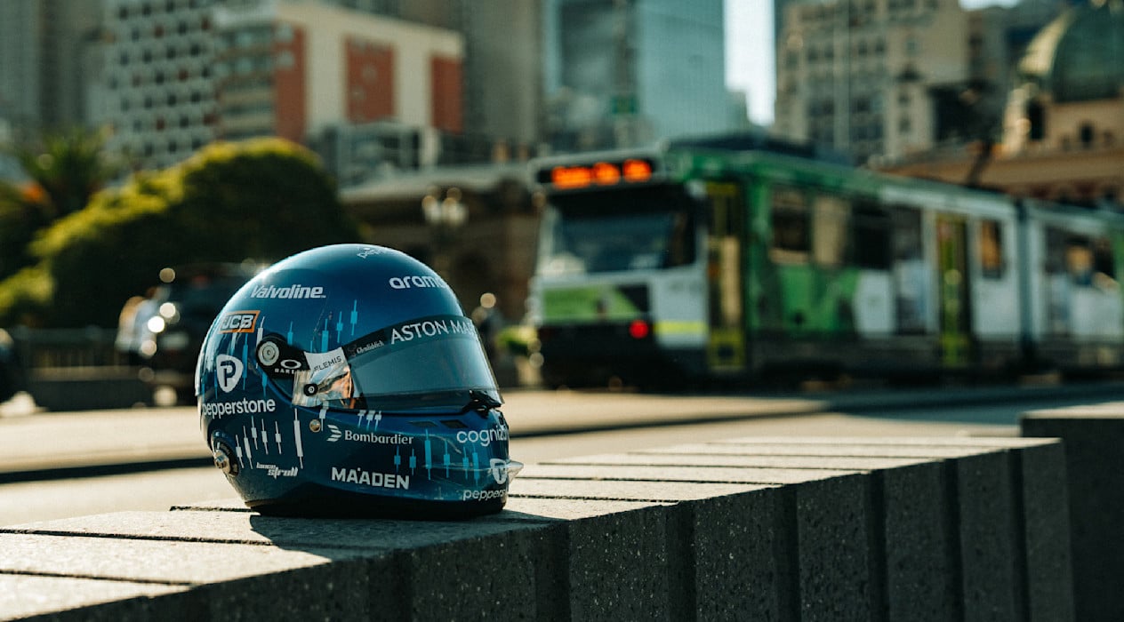 Lance helmet header
