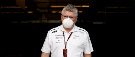 CEO & Team Principal Otmar Szafnauer heads to the pitwall for qualifying