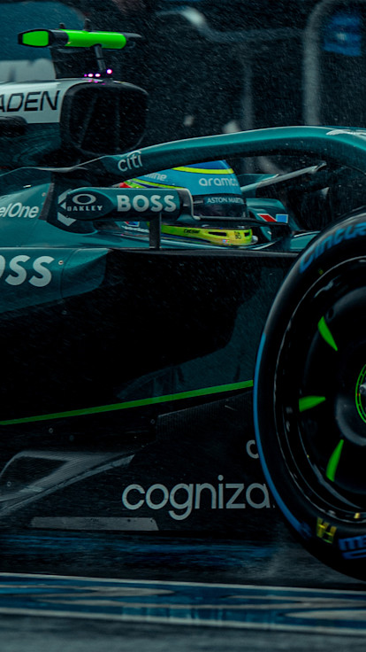 2025 race page header portrait