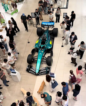 @astonmartinf1