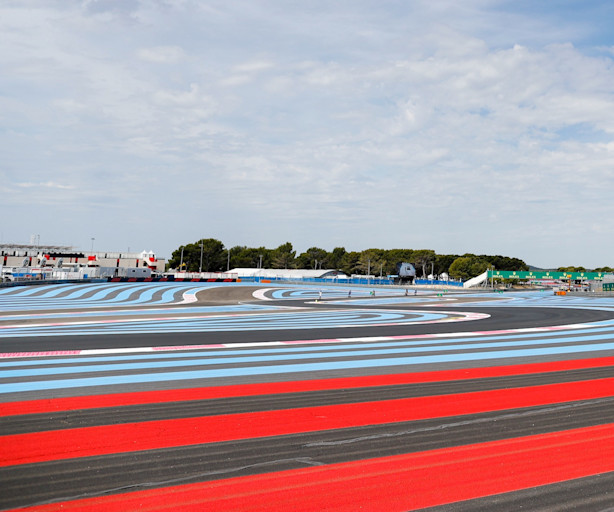 Starting a lap in France