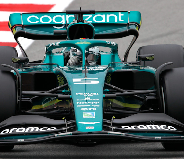 Sebastian Vettel in the AMR22