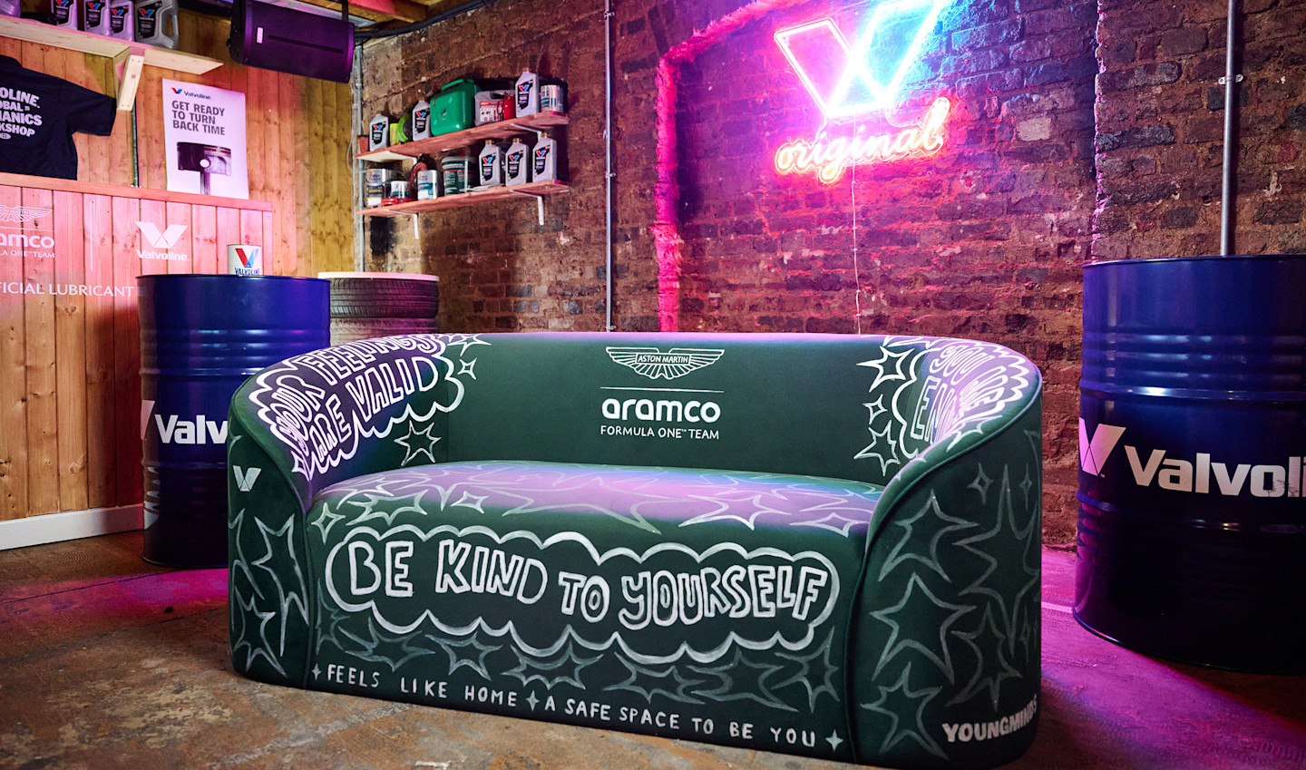 sofa homepage desktop hero