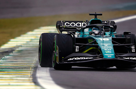 Qualifying started out wet, meaning that the Intermediate tyre was initially the choice to be on.