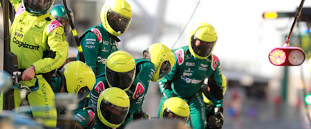 Practice pitstops in Bahrain 