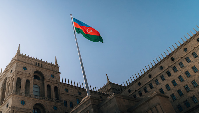 Baku 2025 race page header