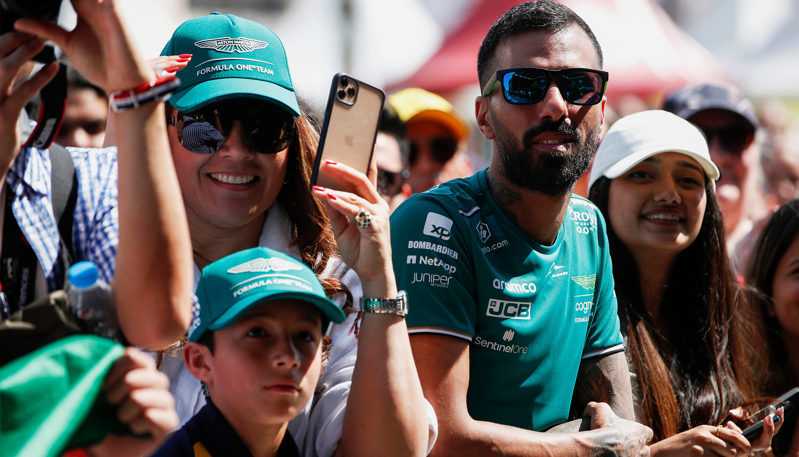 Fans take centre stage as AMF1 Team brings the spark to the Miami heat ...