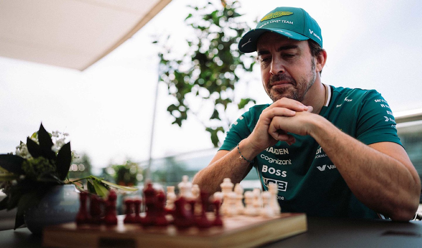 Fernando Chess SH-04 homepage hero 4