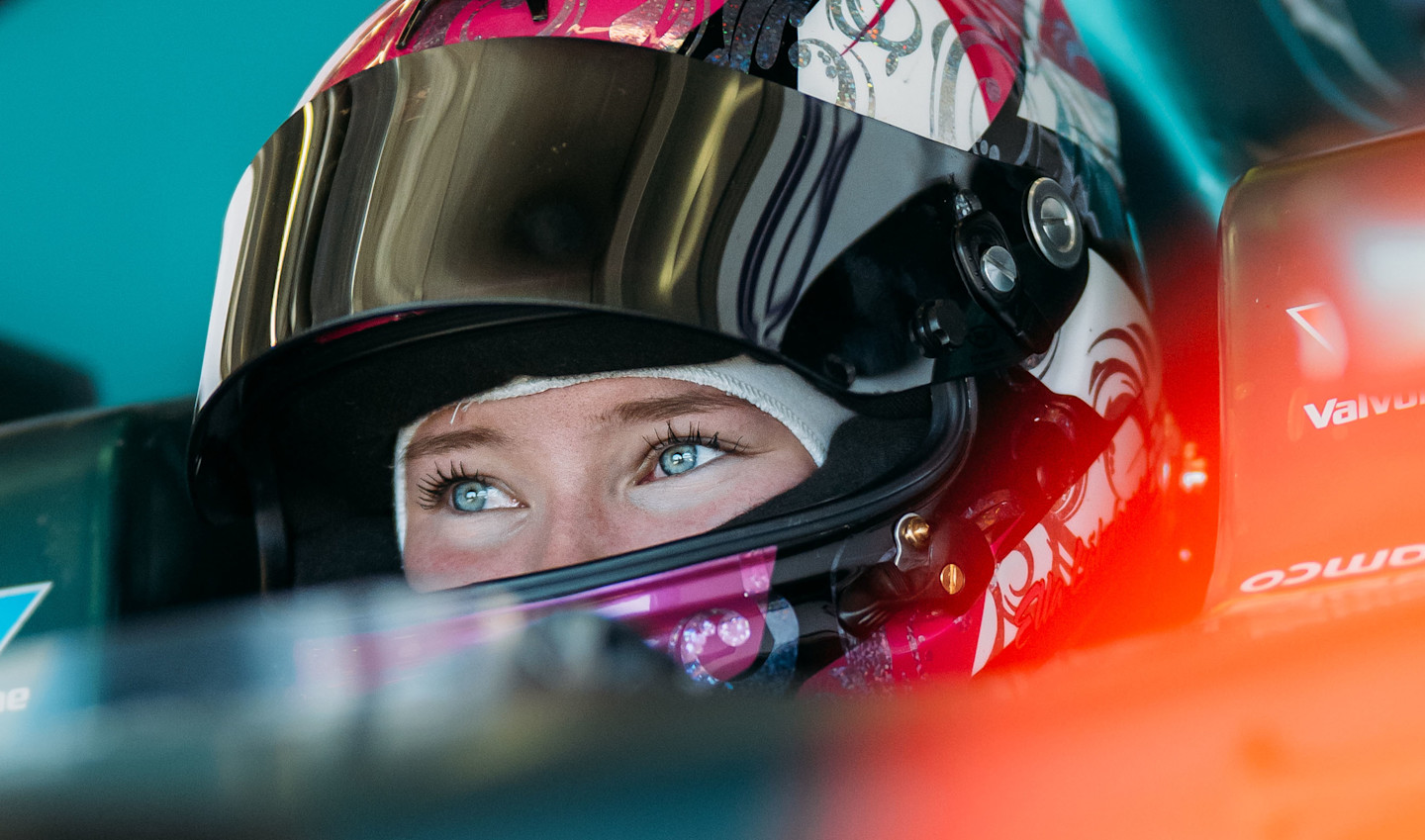 Ella Lähdemaa interview header