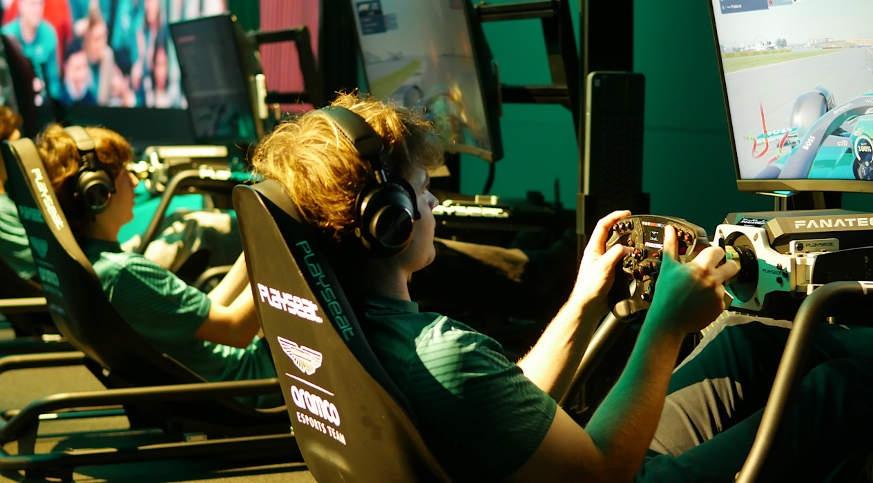 F4 esports finale header