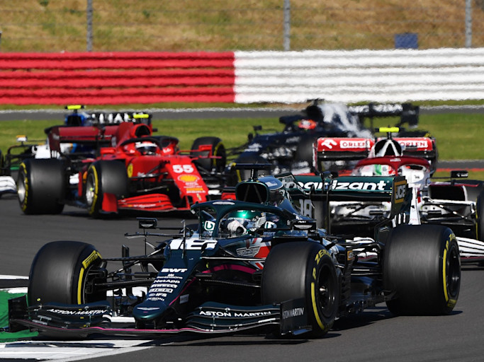 Lance battles in the midfield