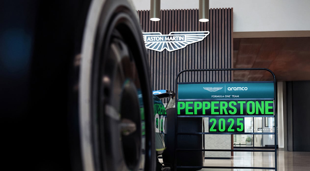 Pepperstone Header