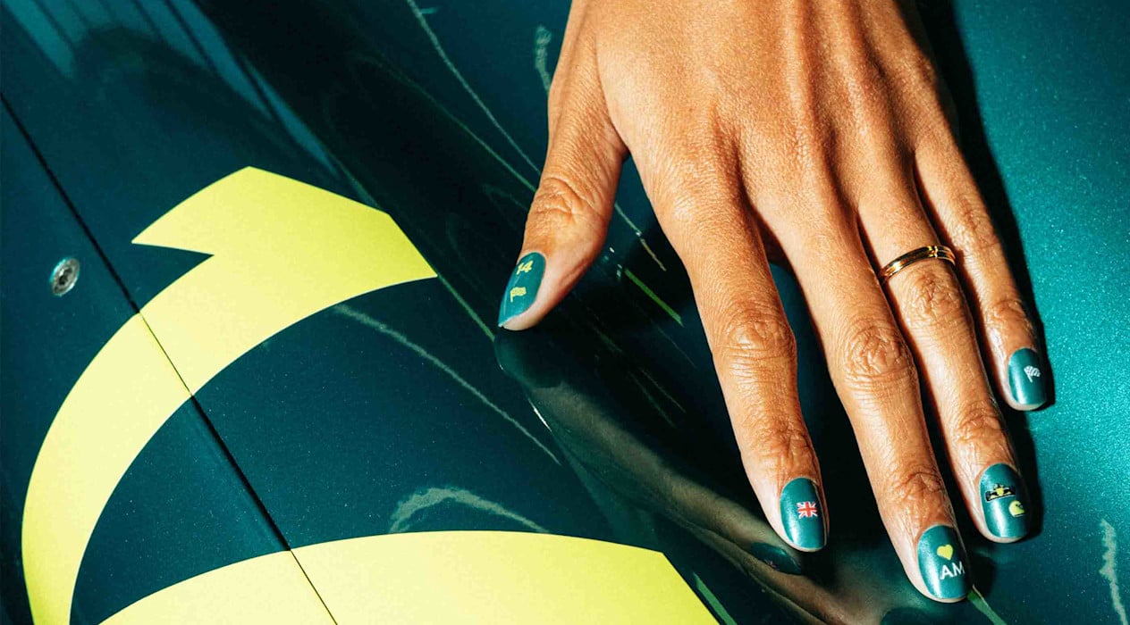 Nails Aston Martin 4