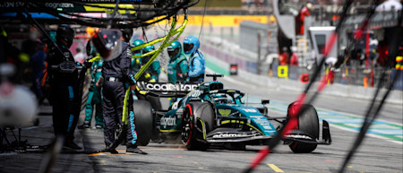 Springing into action: a successful pitstop as Lance heads out for his second stint